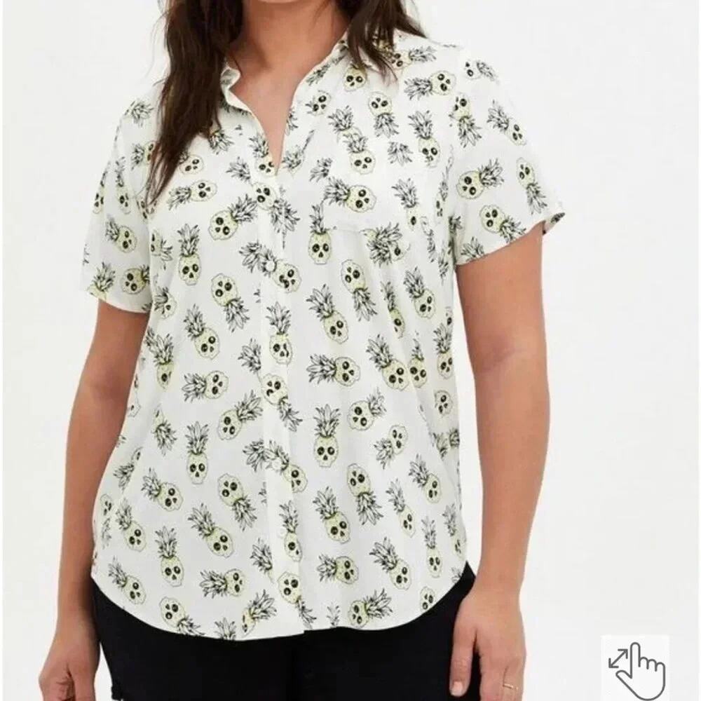 Torrid button-down blouse skull pineapples tropic… - image 1